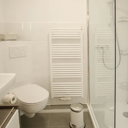 Bauch 4-2-4 - Strandappartements Am Leuchtturmweg