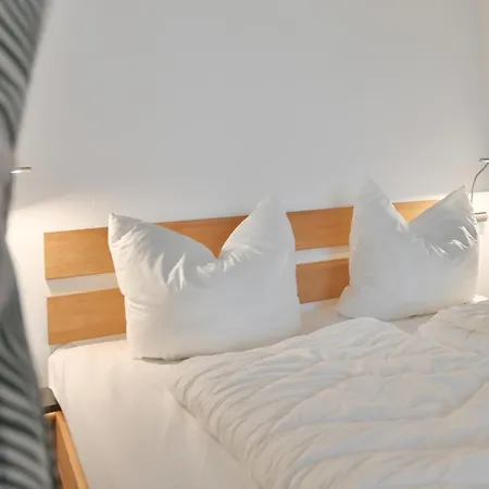 Bauch 4-2-4 - Strandappartements Am Leuchtturmweg * Kellenhusen